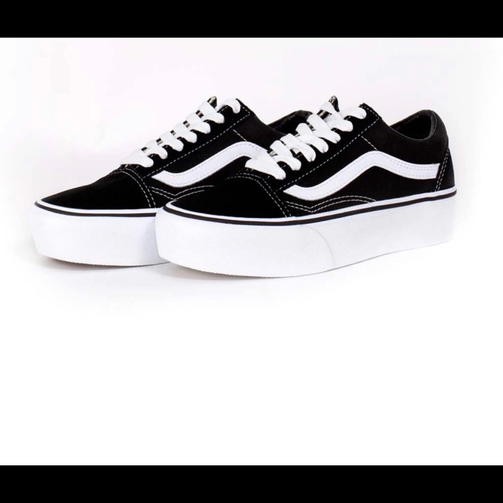 Black flatform vans
